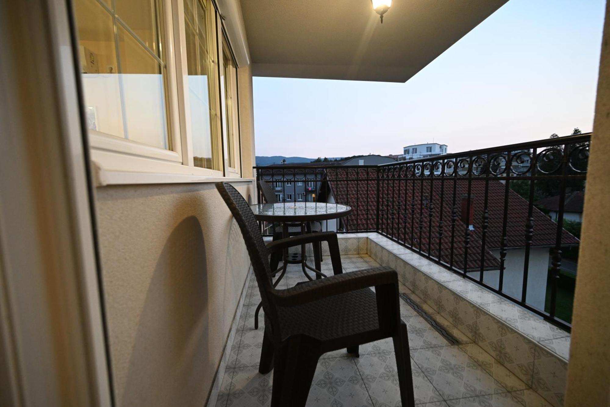 Smestaj Tea Sa Dva Bazena Vrnjačka Banja Exterior foto