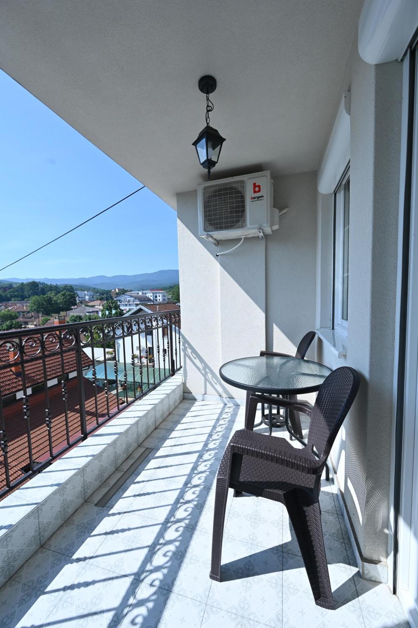 Smestaj Tea Sa Dva Bazena Vrnjačka Banja Exterior foto